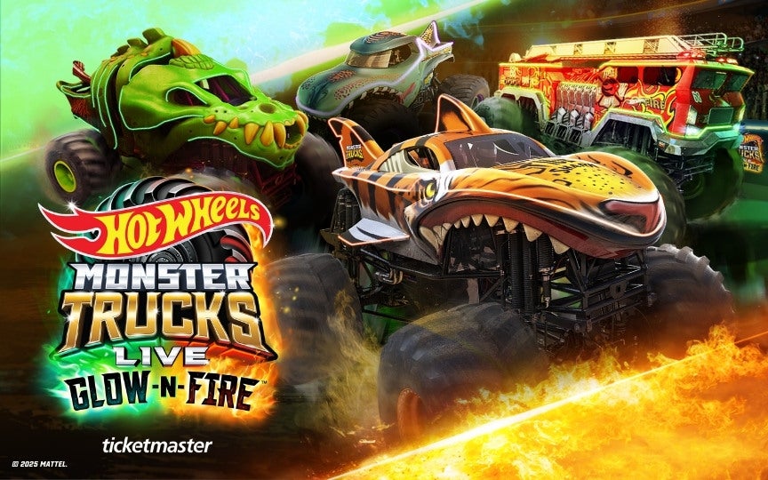 Hot Wheels Monster Trucks Live: Glow-N-Fire